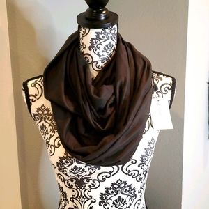 Pocket infinity scarf